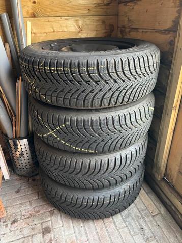 4x Winterband Michelin 185/65R15 op velg (Peugeot 208) beschikbaar voor biedingen