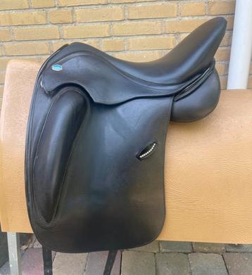 Lak/Glitter Sella dressuur zadel (Passervice mogel) beschikbaar voor biedingen