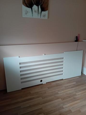 Prachtige radiatorpaneel. beschikbaar voor biedingen