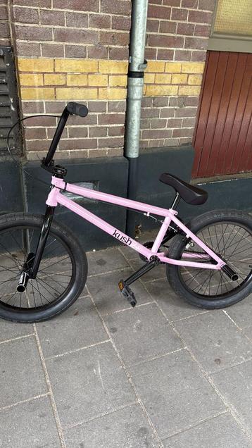 Mafiabikes Kush 2+ BMX 20” Pink – Zo Goed Als Nieuw! beschikbaar voor biedingen