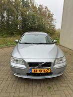 Volvo S60 2.4i 2010 Drivers Edition 180PK NIEUWE APK, Auto's, Voorwielaandrijving, Zwart, Particulier, 1600 kg