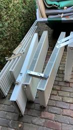 Diverse maten radiatoren, Doe-het-zelf en Verbouw, Metalen, Ophalen, Zo goed als nieuw