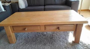 Massief lichteiken salontafel beschikbaar voor biedingen