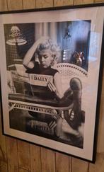 Marilyn Monroe Reading ingelijst 40 cm x 50 cm wall art, Minder dan 50 cm, Kunststof, Ophalen of Verzenden, Zo goed als nieuw