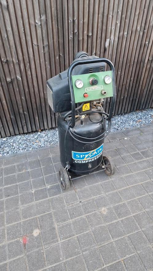 Compressor 50L 220v, Doe-het-zelf en Verbouw, Compressors, Gebruikt, 6 tot 10 bar, 25 tot 100 liter, 200 tot 400 liter/min, Ophalen