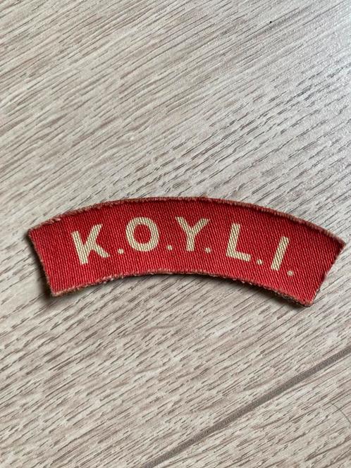 The King’s Own Yorkshire Light Infantry schouder embleem, Verzamelen, Militaria | Tweede Wereldoorlog, Landmacht, Embleem of Badge