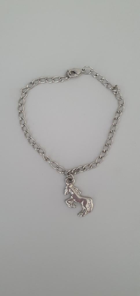 Armband met bedel paard, Ophalen of Verzenden, Zo goed als nieuw, Zilver, Zilver
