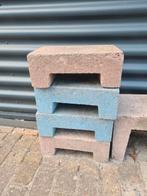 4 u blokken 40x25 hoog 15 cm € 30,-, Ophalen, Zo goed als nieuw, IJzer