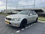 Lexus IS 200 2.0 AUT 2004 Grijs, Auto's, 74 €/maand, Zwart, 1200 kg, 155 pk