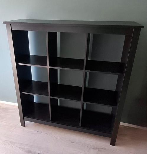 Te koop aangeboden: Zwart/bruine KALLAX kast, Huis en Inrichting, Kasten | Boekenkasten, Gebruikt, 100 tot 150 cm, 100 tot 150 cm