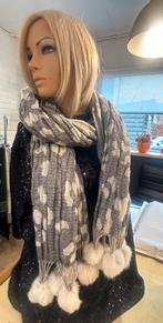 Sjaal, Kleding | Dames, Mutsen, Sjaals en Handschoenen, Ophalen of Verzenden, Zo goed als nieuw, Maat 46/48 (XL) of groter, Sjaal