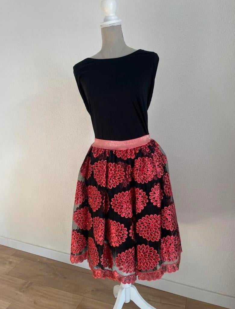 Mooie Zelfgemaakte Carnavalsrok maat L / XL, Kleding | Dames, Carnaval, Maat 46/48 (XL) of groter, Ophalen of Verzenden, Zo goed als nieuw