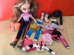 Vintage Bratz Yasmin met kleding, Verzamelen, Poppen, Ophalen of Verzenden, Zo goed als nieuw