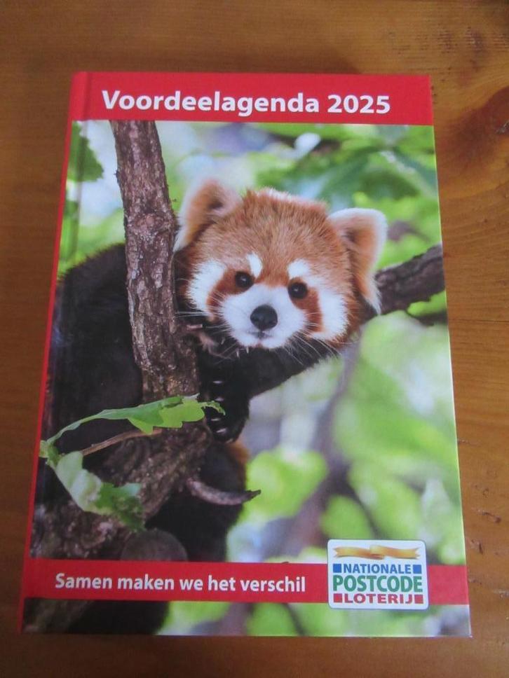 Nationale Postcodeloterij VOORDEELAGENDA 2025/kortingsbonnen, Tickets en Kaartjes, Kortingen en Cadeaubonnen, Drie personen of meer
