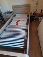 Een persoonsbed met elektrische lattenbodem, Huis en Inrichting, Slaapkamer | Bedden, Ophalen, 90 cm, Eenpersoons, Zo goed als nieuw