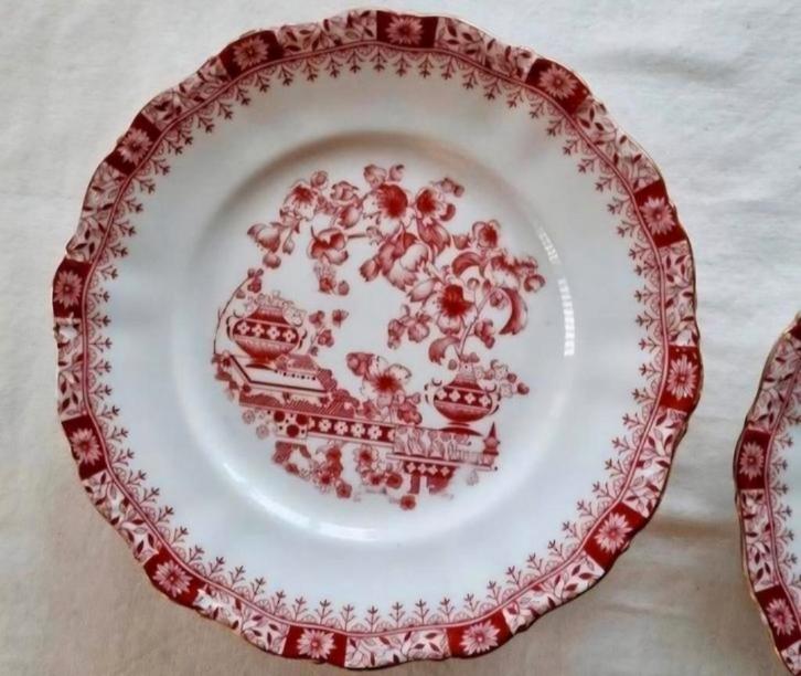 Seltmann Weiden Theresia rood borden gouden bies roomstel, Antiek en Kunst, Antiek | Servies los, Ophalen of Verzenden