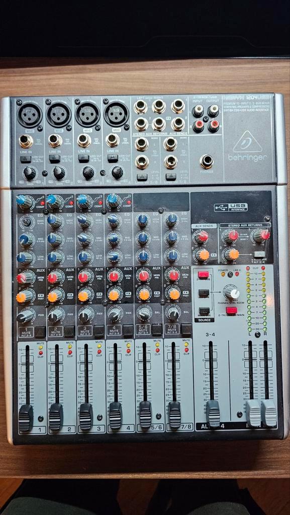 Behringer Xenyx 1204USB Mixer, Muziek en Instrumenten, Mengpanelen, Zo goed als nieuw, 5 tot 10 kanalen, Microfooningang, Ophalen of Verzenden
