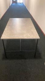 Eettafel beton kleur, Ophalen of Verzenden, Zo goed als nieuw