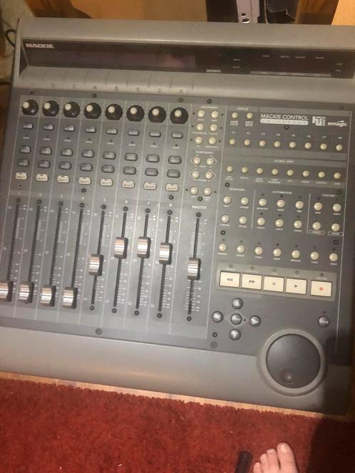 Mackie universal controller for daw Midi in/out, Muziek en Instrumenten, Mengpanelen, Gebruikt, Ophalen of Verzenden