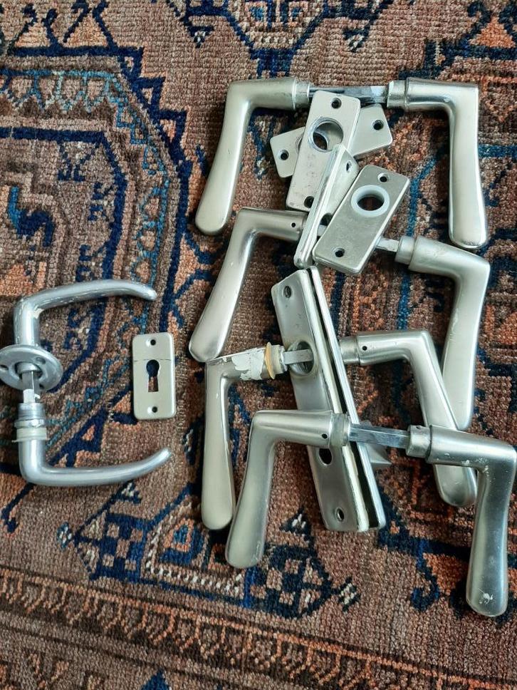 deurklinken ( 5) aluminium, Doe-het-zelf en Verbouw, Hang- en Sluitwerk, Gebruikt, Klink of Kruk, Overige materialen, Ophalen of Verzenden