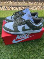 Nike dunk olive green, Kleding | Heren, Schoenen, Overige kleuren, Nike, Ophalen of Verzenden, Sneakers of Gympen