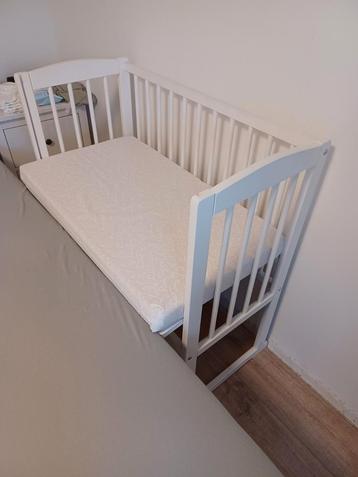 Baby bed/wieg beschikbaar voor biedingen