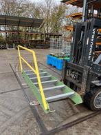 Metalen trap met leuning, Ophalen, Gebruikt, ., Ladder