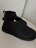 Ugg ultra mini, Kleding | Dames, Schoenen, UGG, Zwart, Ophalen of Verzenden, Pantoffels of Sloffen