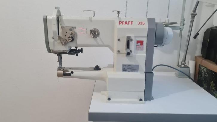 Pfaff 335 industriele naaimachine, Hobby en Vrije tijd, Naaimachines en Toebehoren, Zo goed als nieuw, Naaimachine, Pfaff, Industrieel