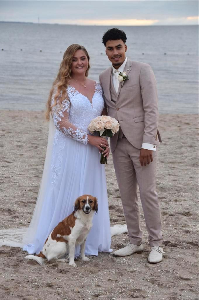 Trouwjurk Maat L/XL - Zo Goed Als Nieuw!, Kleding | Dames, Trouwkleding en Trouwaccessoires, Zo goed als nieuw, Trouwjurk, Wit