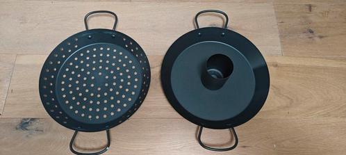 Grill schaal BBQ of oven hele kip in blik schaal can chicken, Huis en Inrichting, Keuken | Potten en Pannen, Zo goed als nieuw
