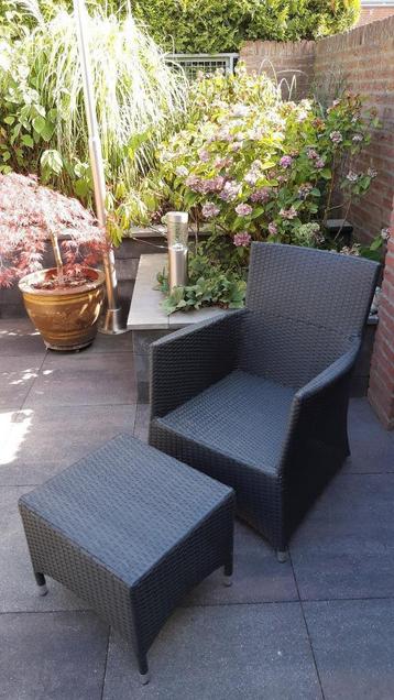 tuinstoel met hocker wicker zwart beschikbaar voor biedingen