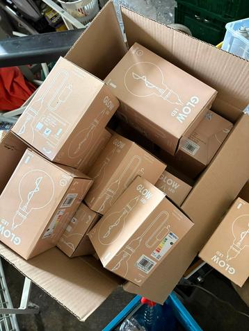 Partij grote led gloeilampen beschikbaar voor biedingen