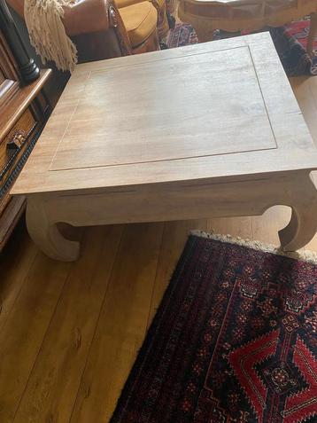 Salontafel beschikbaar voor biedingen