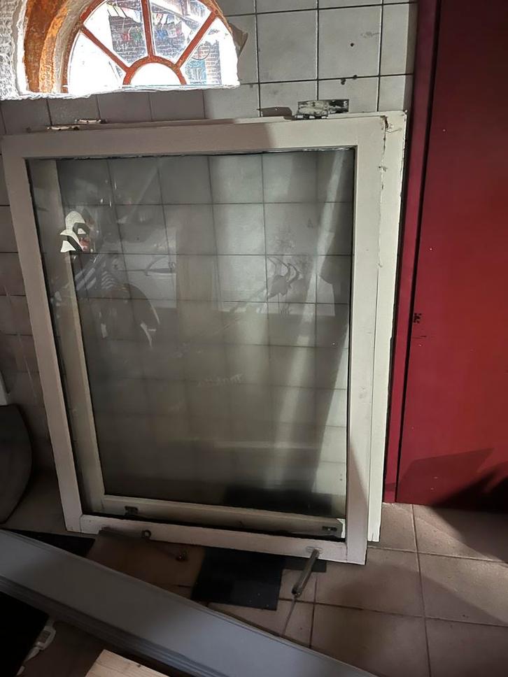 Raamkozijn met glas - 102,5x130cm  Kasglas, Doe-het-zelf en Verbouw, Glas en Ramen, Gebruikt, Gevelraam of Ruit, 120 tot 160 cm