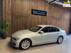 BMW 3-serie 320i Leder,Xenon, Camera, Navigatie, Achterwielaandrijving, Euro 6, 4 cilinders, Leder en Stof