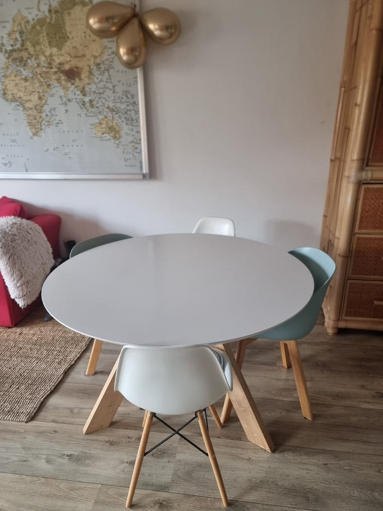 Mooie ronde tafel met 4 stoelen, Huis en Inrichting, Tafels | Statafels, Ophalen, Gebruikt