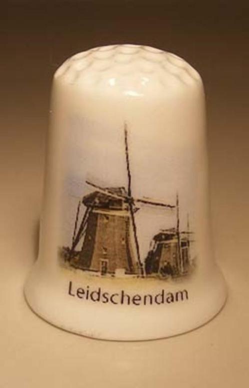 Molens in Leidschendam in Leidschendam-Voorburg vingerhoedje, Verzamelen, Vingerhoedjes, Nieuw, Nederland, Porselein, Ophalen of Verzenden