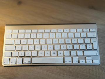 Apple Magic Keyboard A1314 beschikbaar voor biedingen