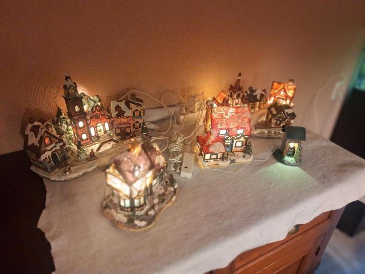 Mooie Kersthuisjes Dickens Style en Toebehoren, Diversen, Kerst, Zo goed als nieuw, Ophalen