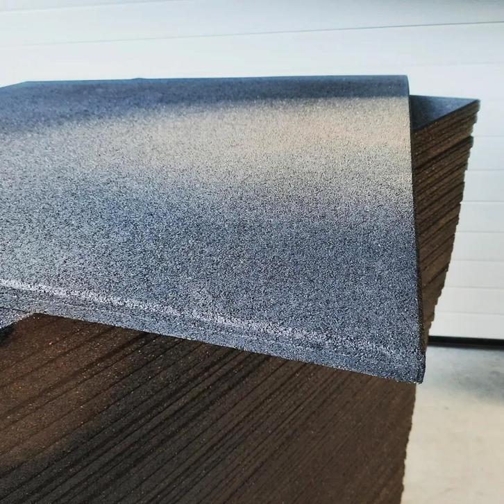 Rubberen Vloertegels 100x100x2cm - Nieuw, Sport en Fitness, Fitnessmaterialen, Nieuw, Overige typen, Ophalen