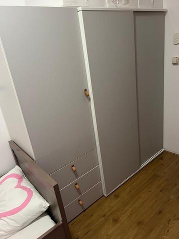 Ikea Platsa kledingkast combinatie in grijs beschikbaar voor biedingen
