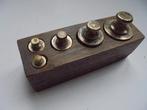 Antieke set koperen gewichten (VK-64), Ophalen