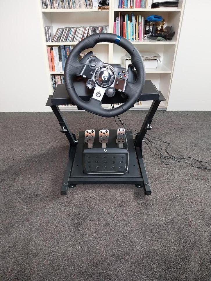 Logitech G923 TRUEFORCE racestuur, pedalen plus frame, Spelcomputers en Games, Spelcomputers | Xbox | Accessoires, Zo goed als nieuw