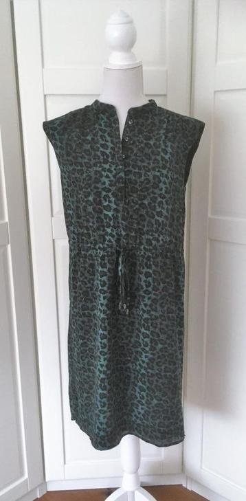 Kiomi zgan groen zwarte mouwloze panter leopard jurk 38 M beschikbaar voor biedingen