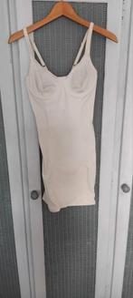 Hunkemöller Onderjurk 80B - Klein Vlekje nieuw!!, Ophalen of Verzenden, BH