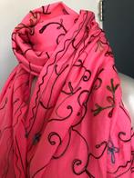 Roze sjaal geborduurde bloemen bladeren borduursel, Ophalen of Verzenden, X, Pashmina, Zo goed als nieuw
