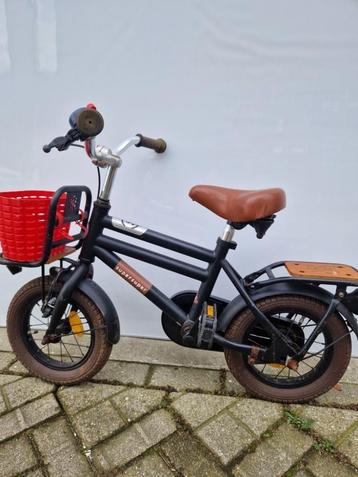 Gebruikte Kinderfiets kleur zwart framemaat 24 beschikbaar voor biedingen