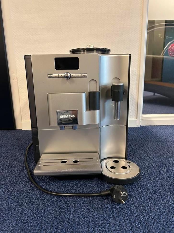 Siemens koffiezetapparaat, Witgoed en Apparatuur, Koffiezetapparaten, Gebruikt, Koffiebonen, Koffiemachine, Afneembaar waterreservoir