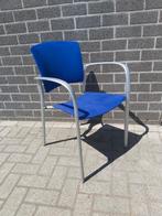 4 stevige stapelbare stoelen, Ophalen, Zo goed als nieuw, Blauw